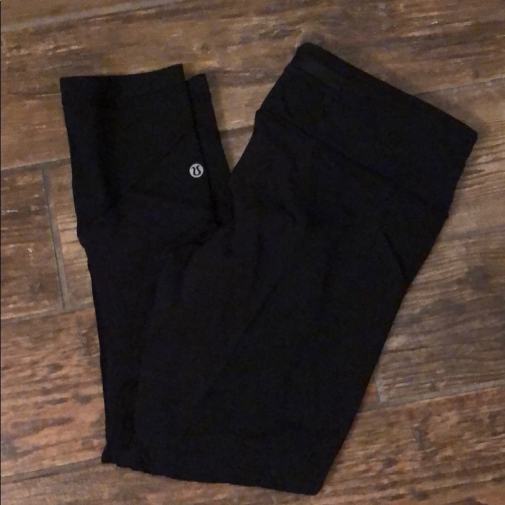 Lululemon black crop leggings